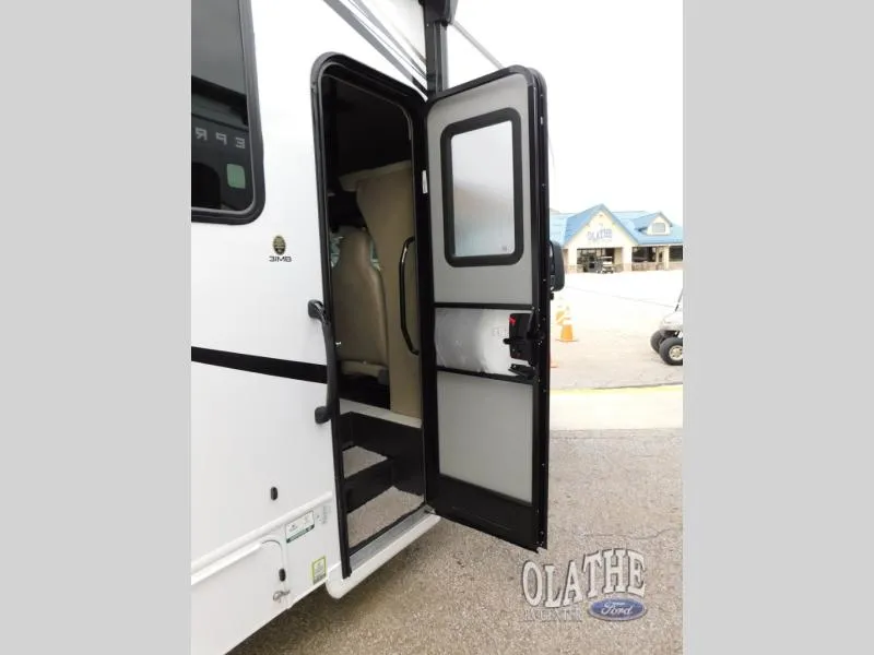 2026 Coachmen Freelander 31MB - Photo 4