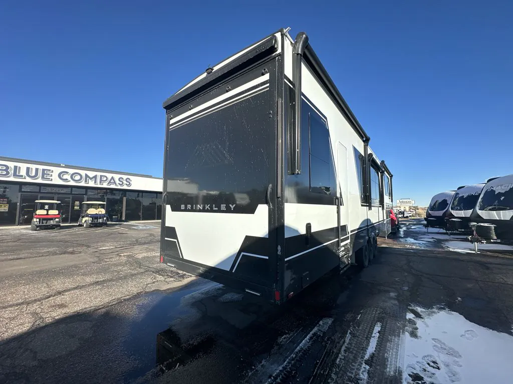 2026 Brinkley Model G 4100, Photos photo 3