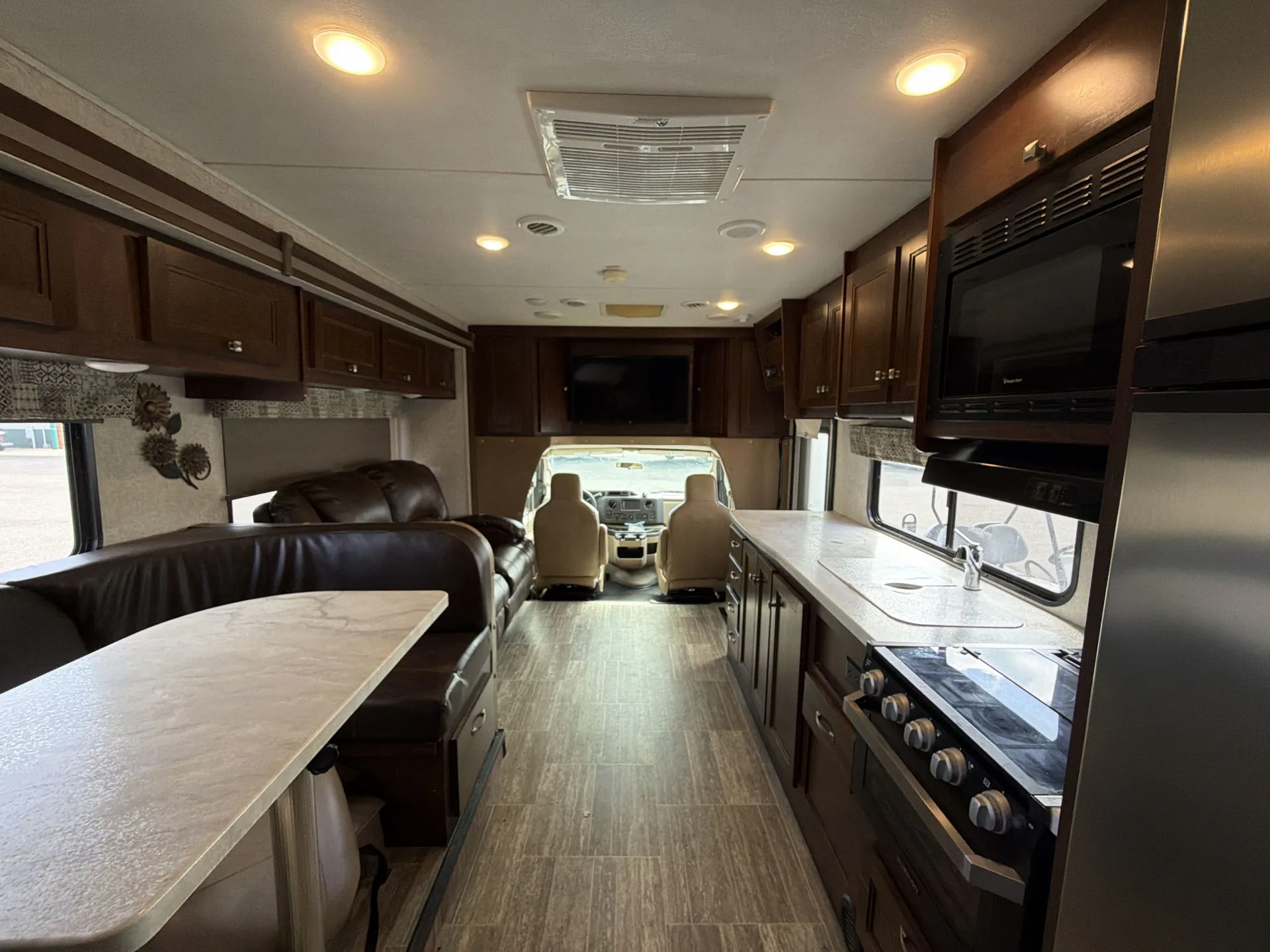 2018 Forest River Sunseeker 3010DS — living area main