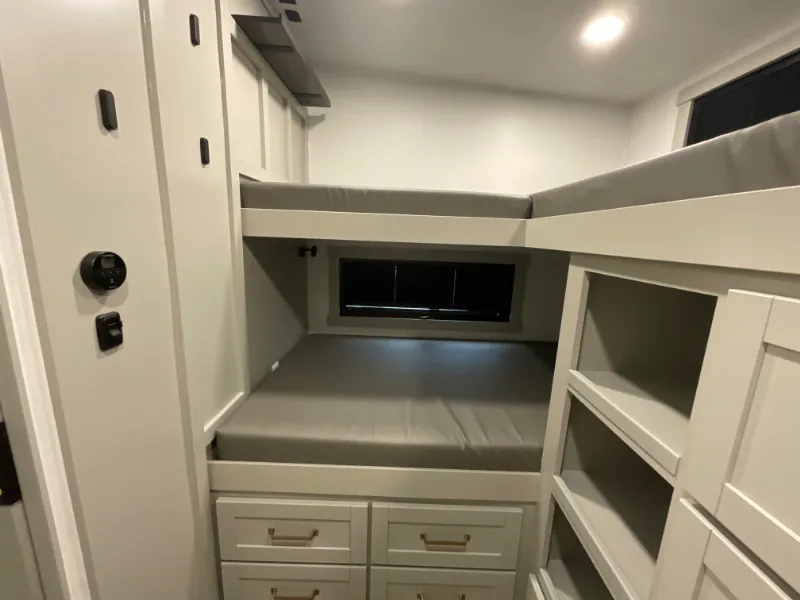2026 Brinkley Model Z 2810, Photos photo 19