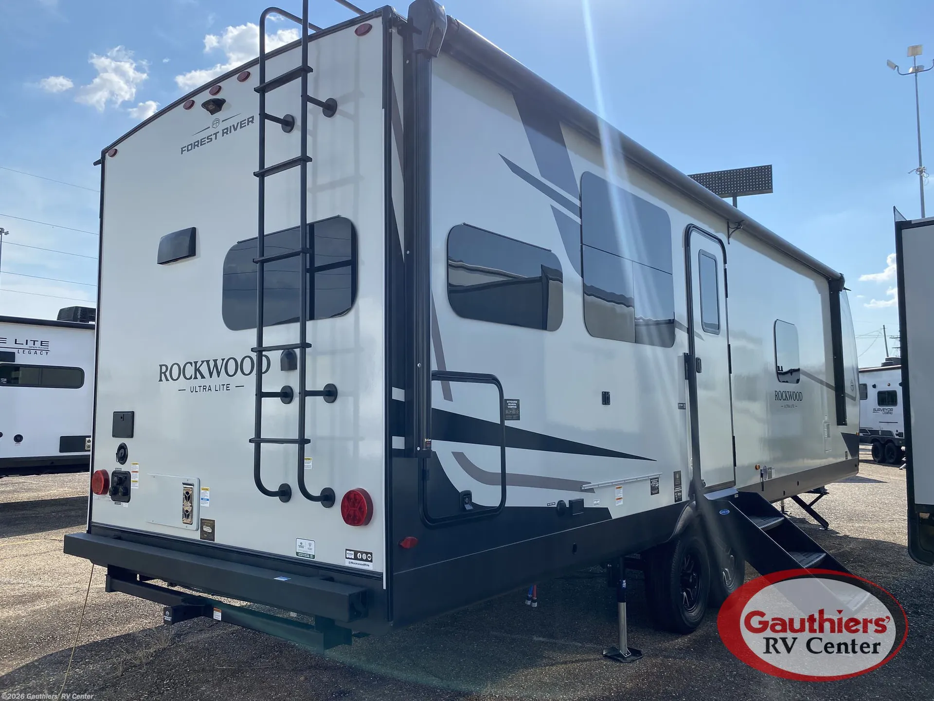 2027 Forest River Rockwood Ultra Lite 2711RK — Photo 6