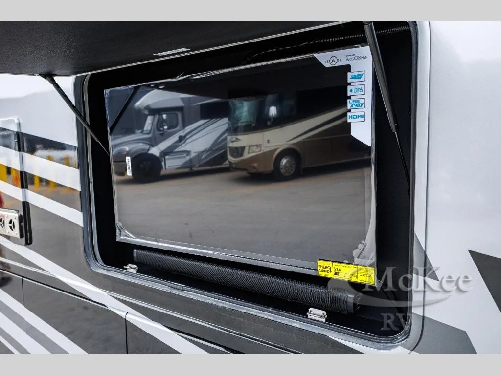 2027 Thor Motor Coach Outlaw 38M - Photo 2