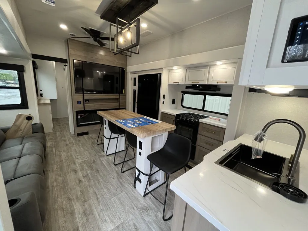 2026 Jayco Eagle 367TBTS - Photo 4