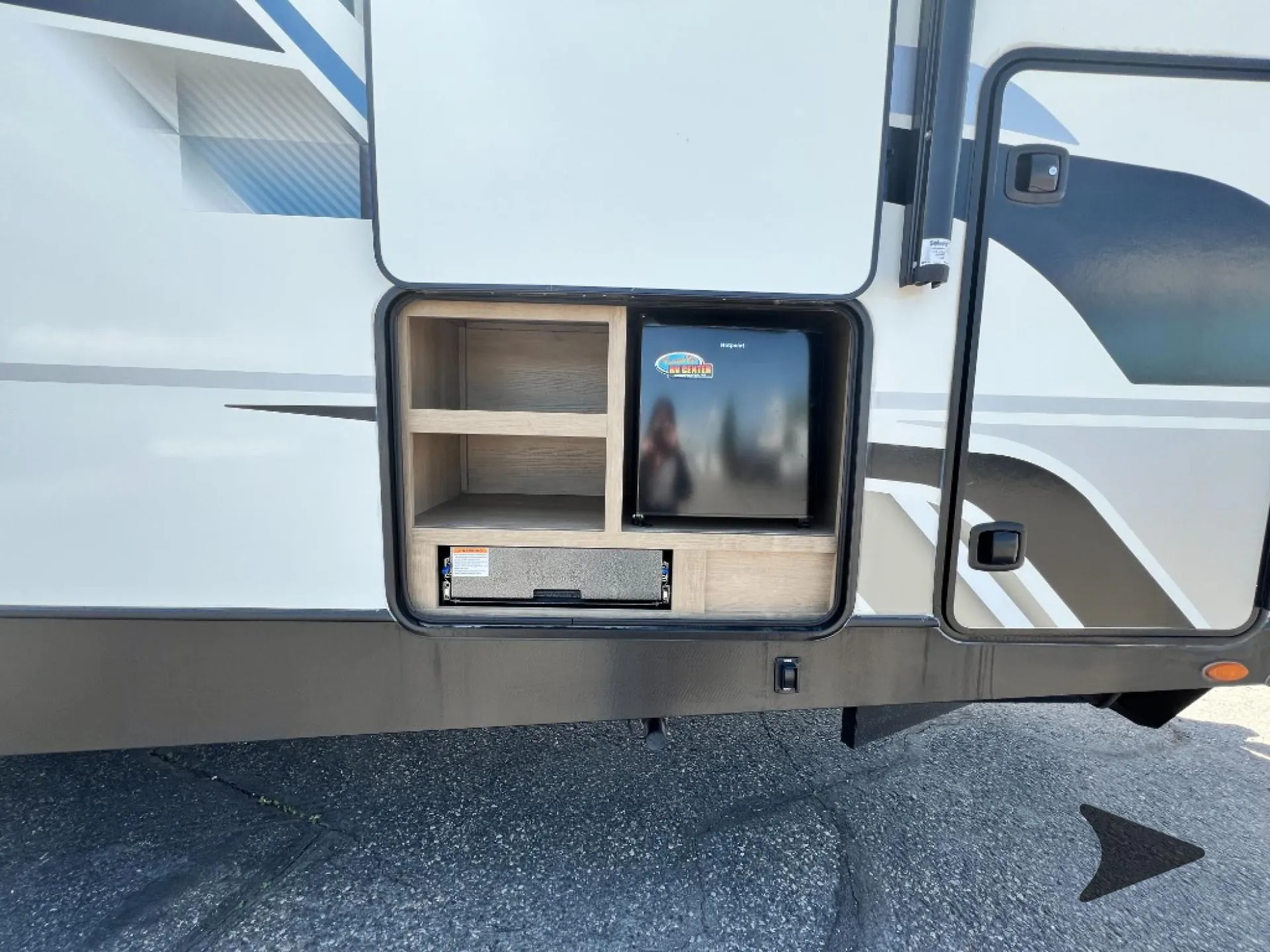 2024 Keystone Carbon 32 dealer photo 8 from Bish's RV