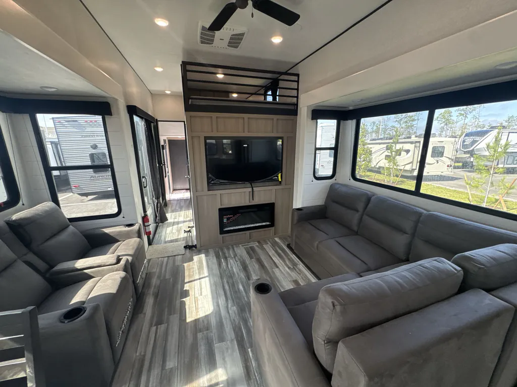 2026 Jayco Jay Flight Bungalow 404LOFT DS, Photos photo 10