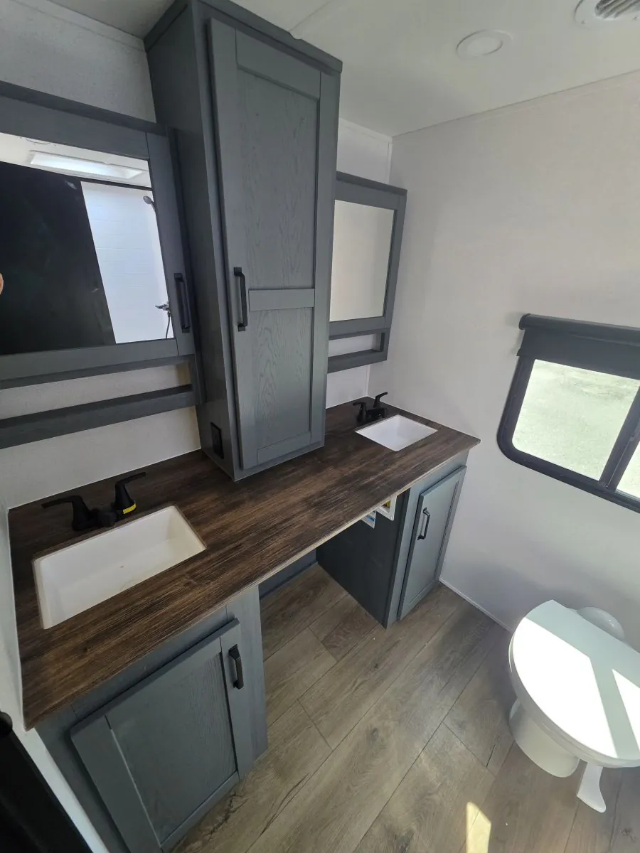 2027 Forest River Solaire 3300FLBS, Photos photo 22