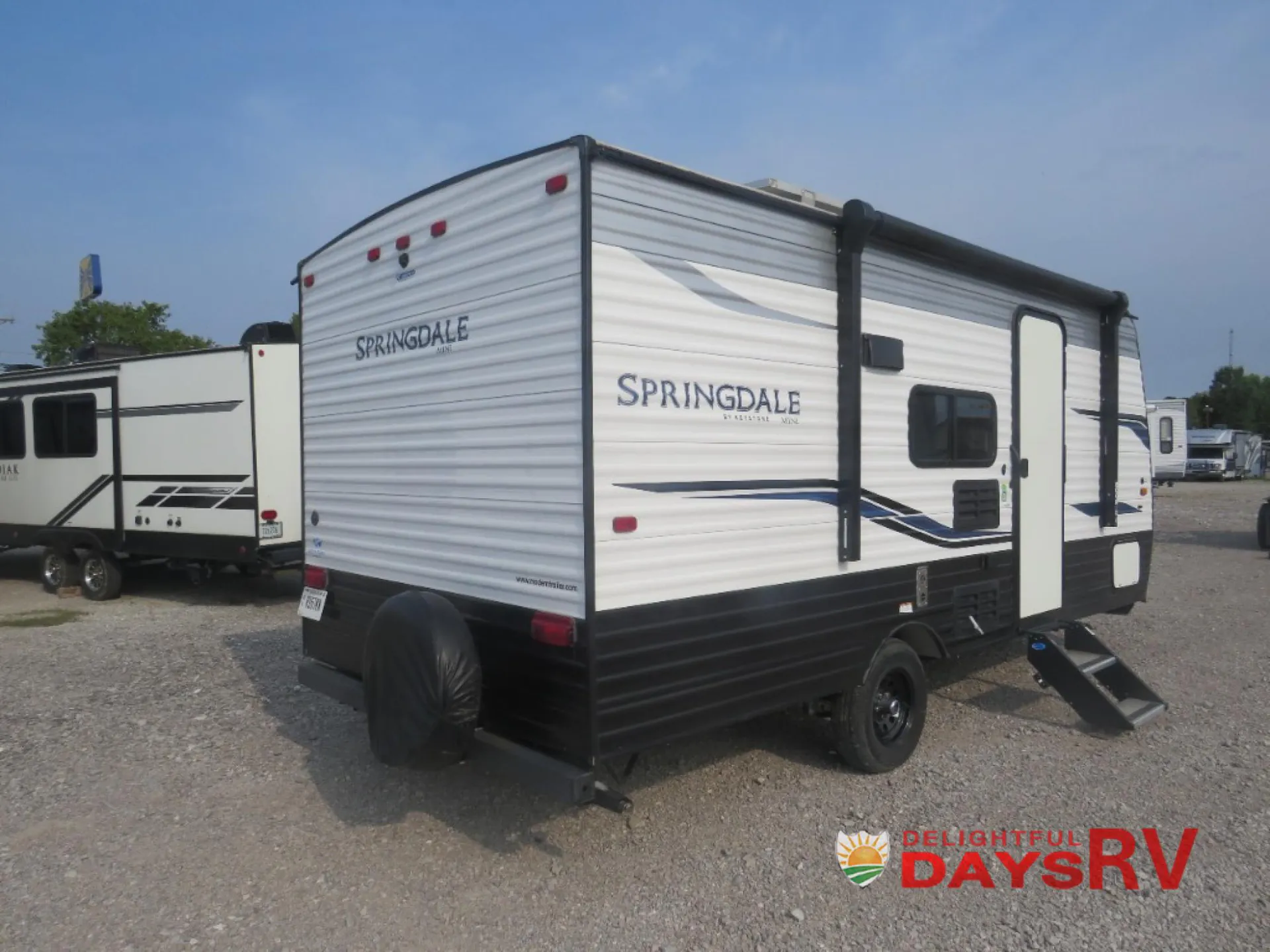 2022 Keystone Springdale Mini 1800BH - Photo 3