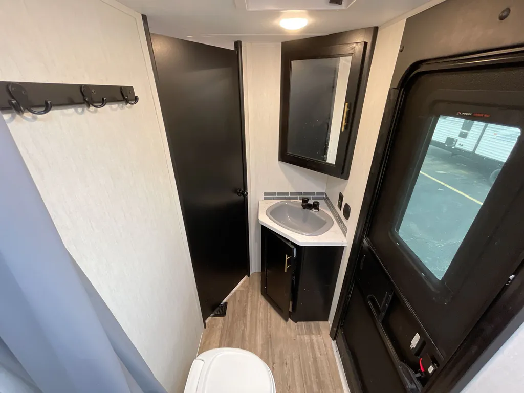2022 Forest River Cherokee 274BRB, Photos photo 17
