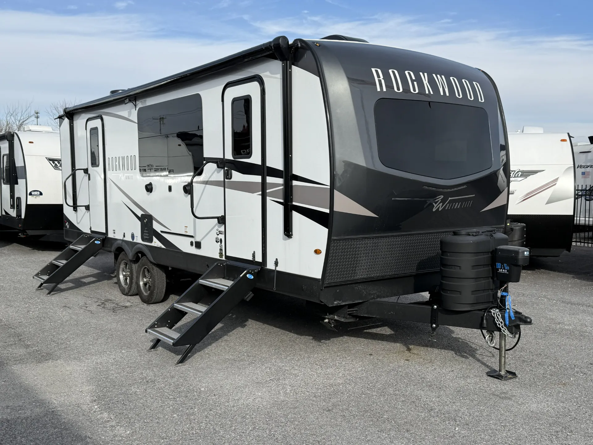 2025 Forest River Rockwood Ultra Lite 2619FK - Photo 2