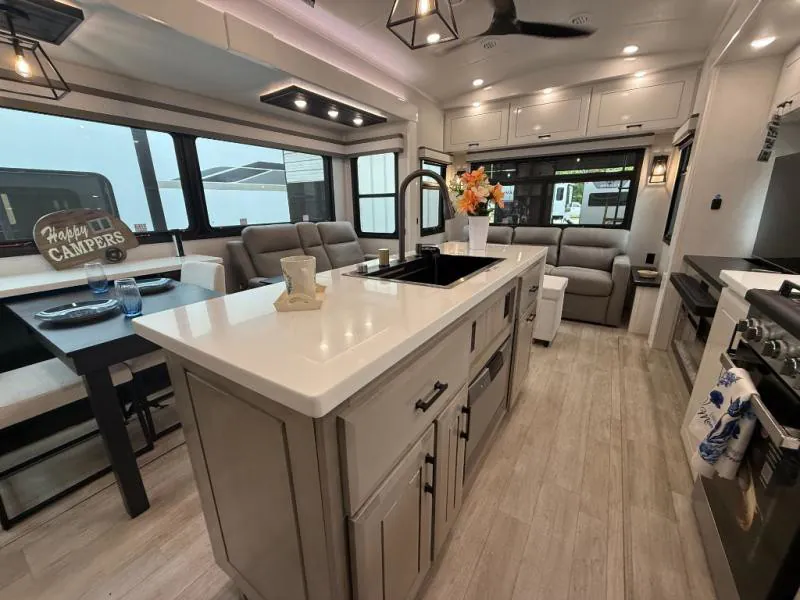 2026 Jayco Pinnacle 36FBTS, Photos photo 11