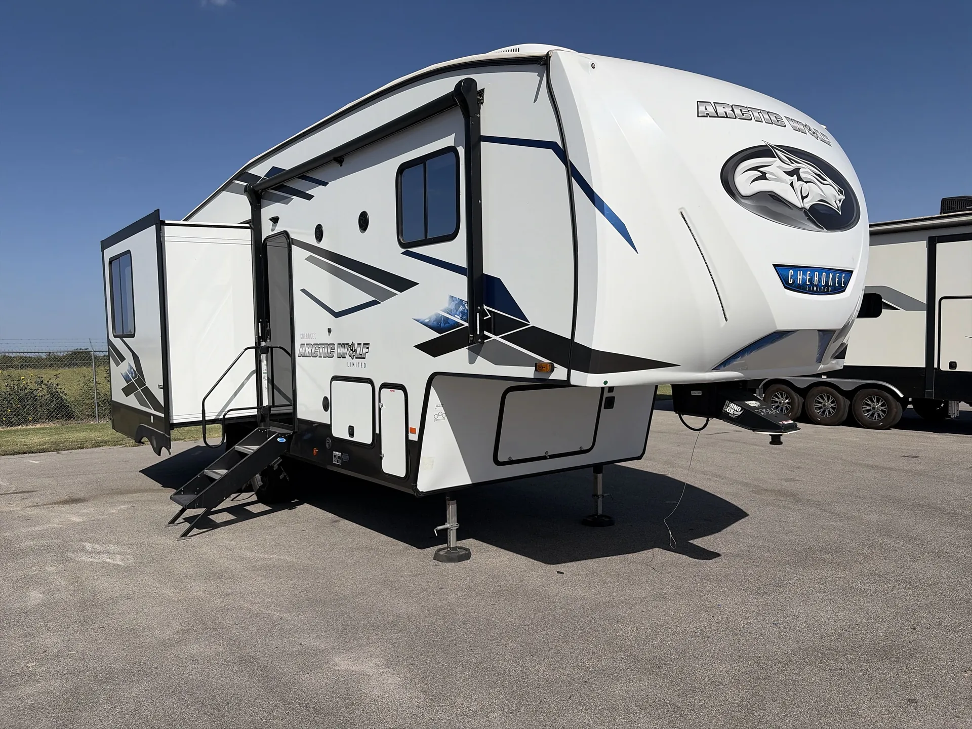 2024 Forest River Arctic Wolf 27SGS - Photo 2
