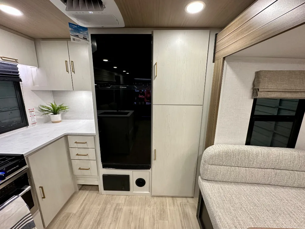 2027 Forest River Vibe 2600RK — Photo 7