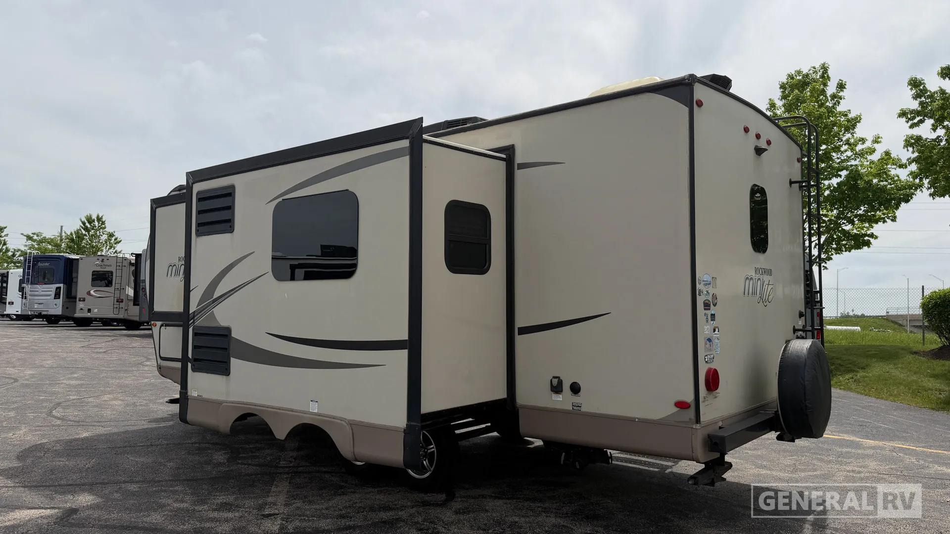 2019 Forest River Rockwood Mini Lite 2511S - Photo 4