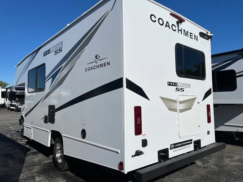 2026 Coachmen Freelander 21QSS - Photo 4