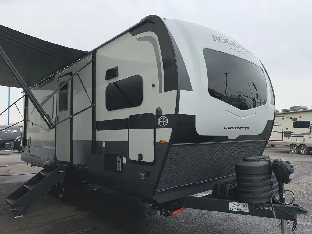 2027 Forest River Rockwood Mini Lite 2523MBR