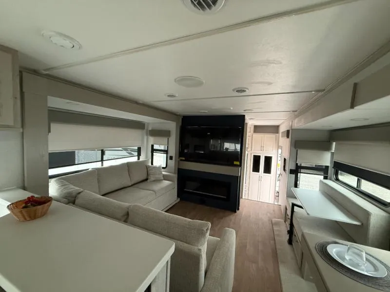 2026 Palomino Puma Grand Mesa 394RKL - Photo 4