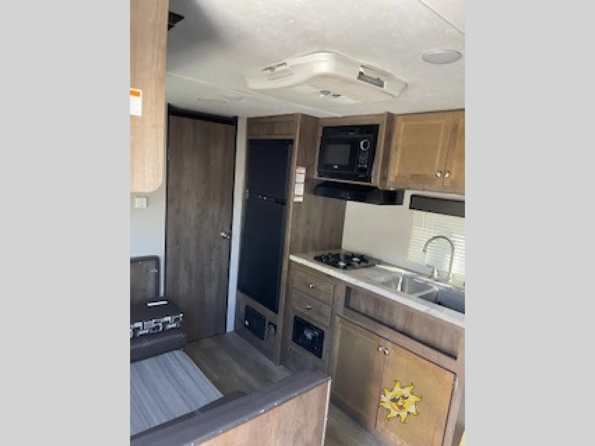 2019 Dutchmen Coleman Light LX 1705RB - Photo 4