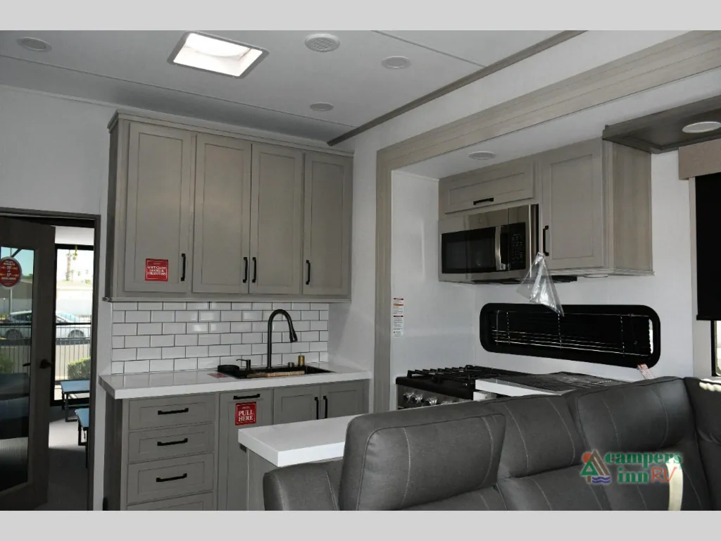2026 Grand Design Momentum 392M, Photos photo 17
