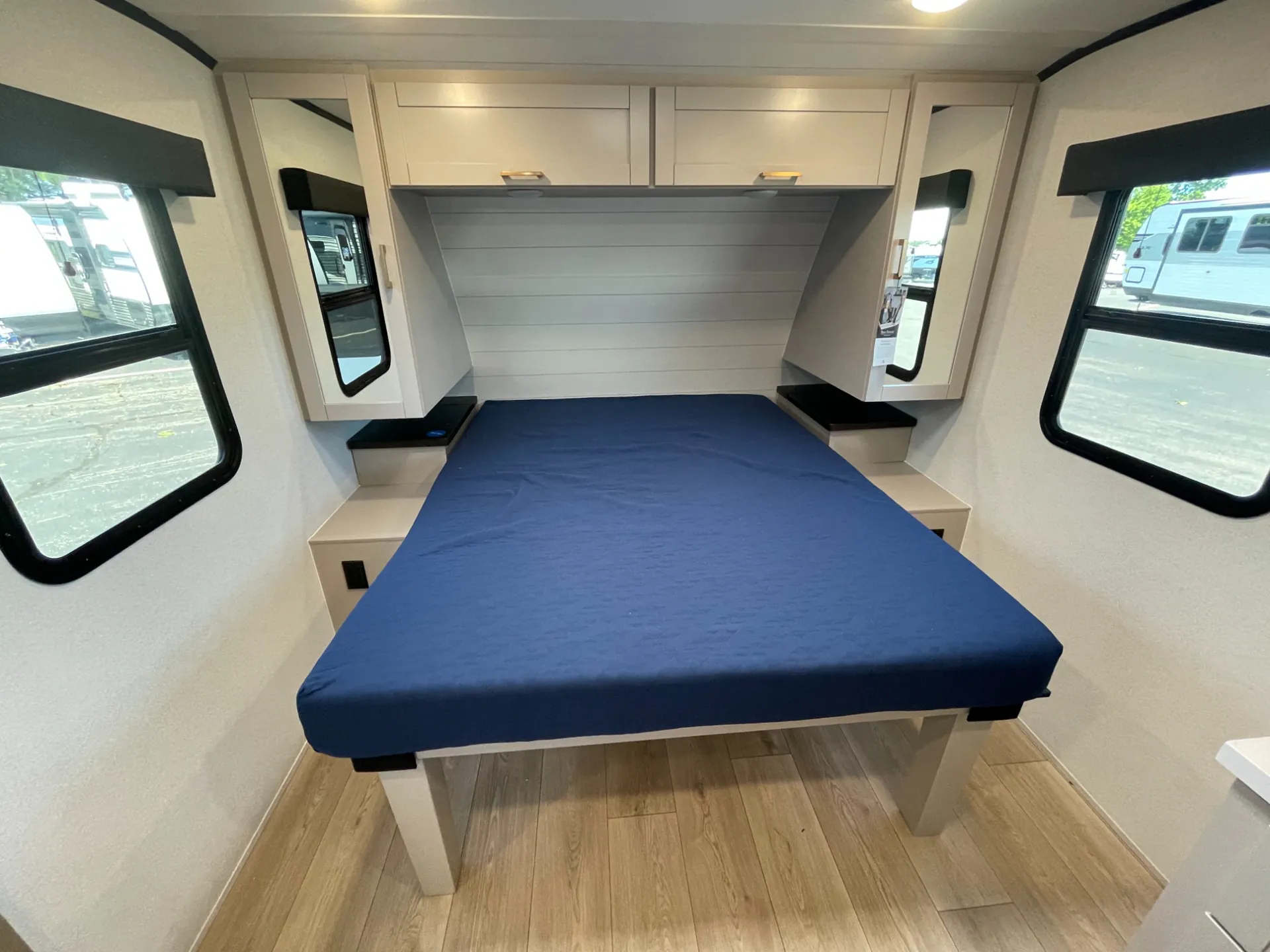 2027 Jayco Jay Feather 18RBF - Photo 4