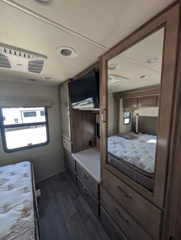 2018 Jayco Precept 33U, Photos photo 18