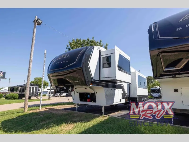 2026 Brinkley Model Z 3515 - Photo 4