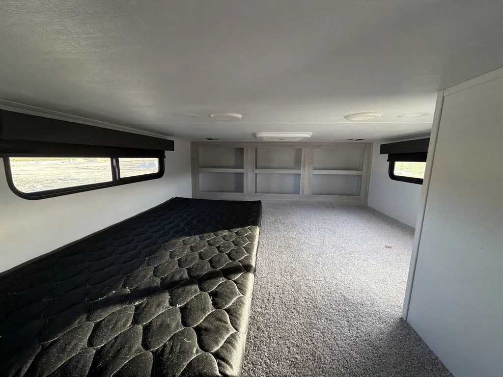2025 Keystone Montana High Country 377FL, Photos photo 13