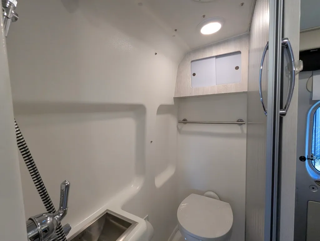 2027 Winnebago Travato 59G, Photos photo 17