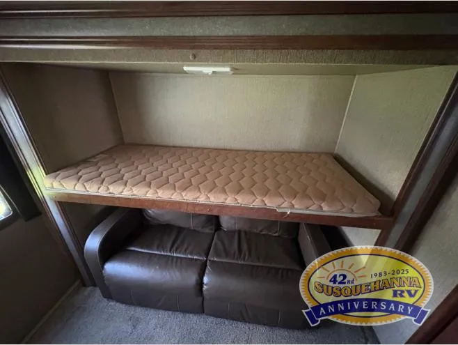 2017 Keystone Outback 322BH - Photo 4