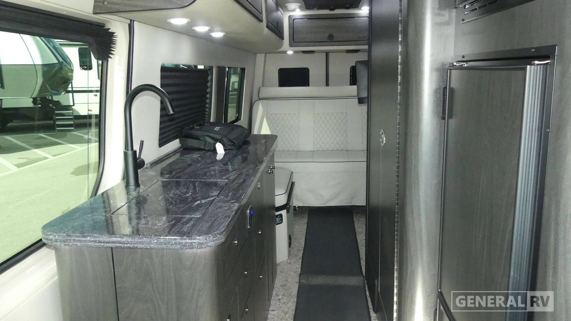 2027 OGV Luxury Coach VTOUR 170 7RL - Photo 3
