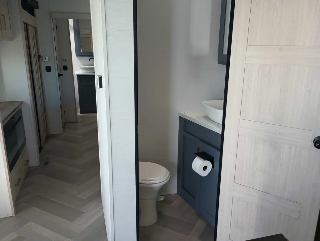 2024 Prime Time Sanibel 3802FLWB, Photos photo 5