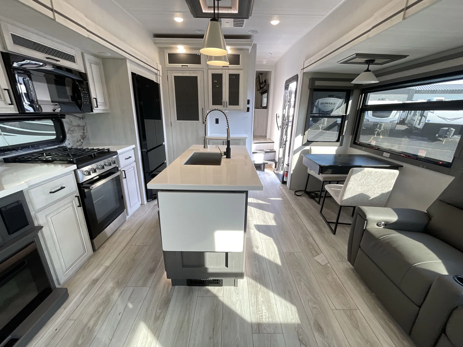 2025 East to West Ahara 325RL — living area main