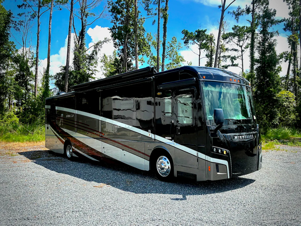 2019 Winnebago Forza 38F - Photo 2