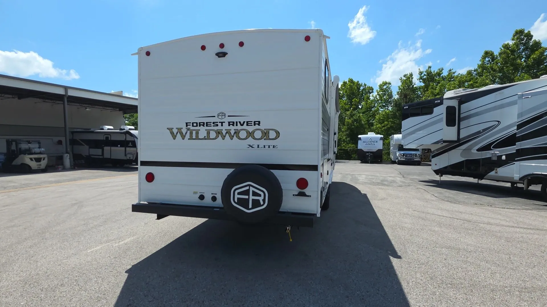 2027 Forest River Wildwood X-Lite 273QBXL - Photo 4