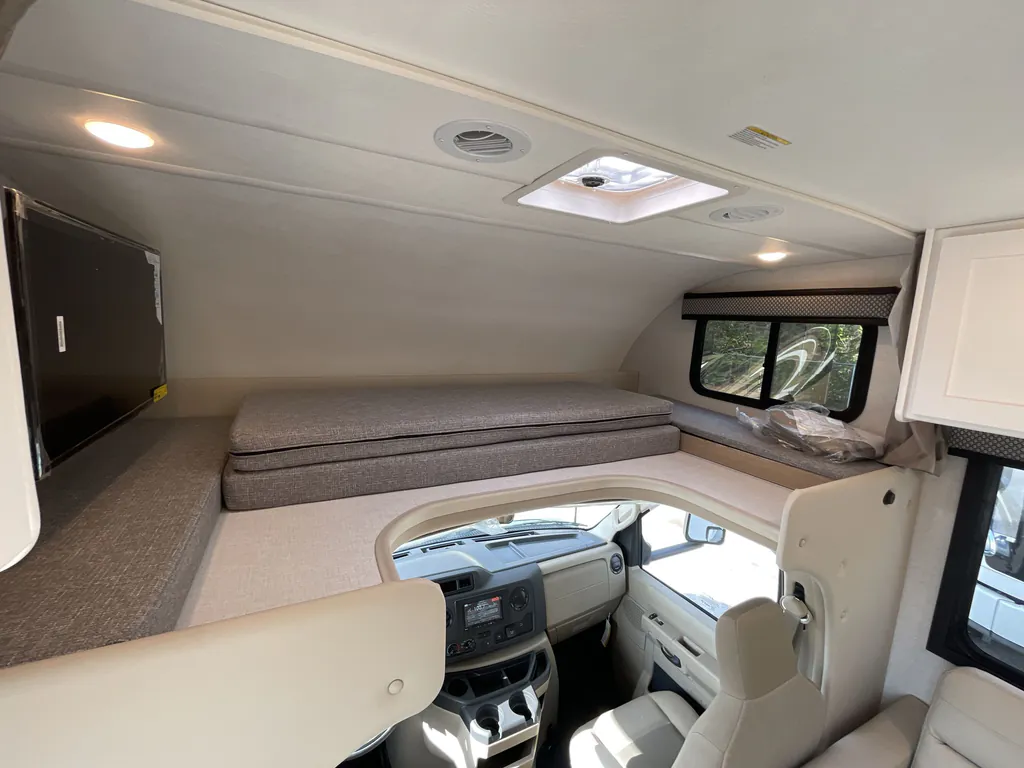 2026 Thor Motor Coach Freedom Elite 28HZ, Photos photo 17
