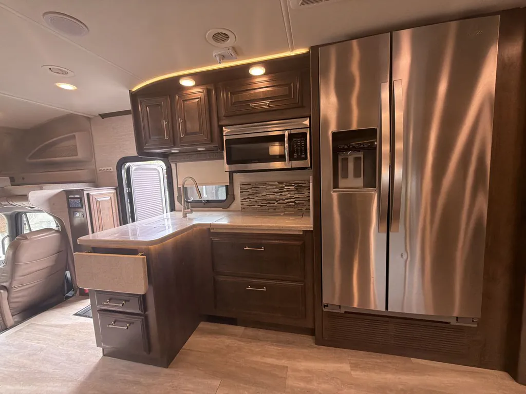 2021 Entegra Coach Accolade 37K, Photos photo 14