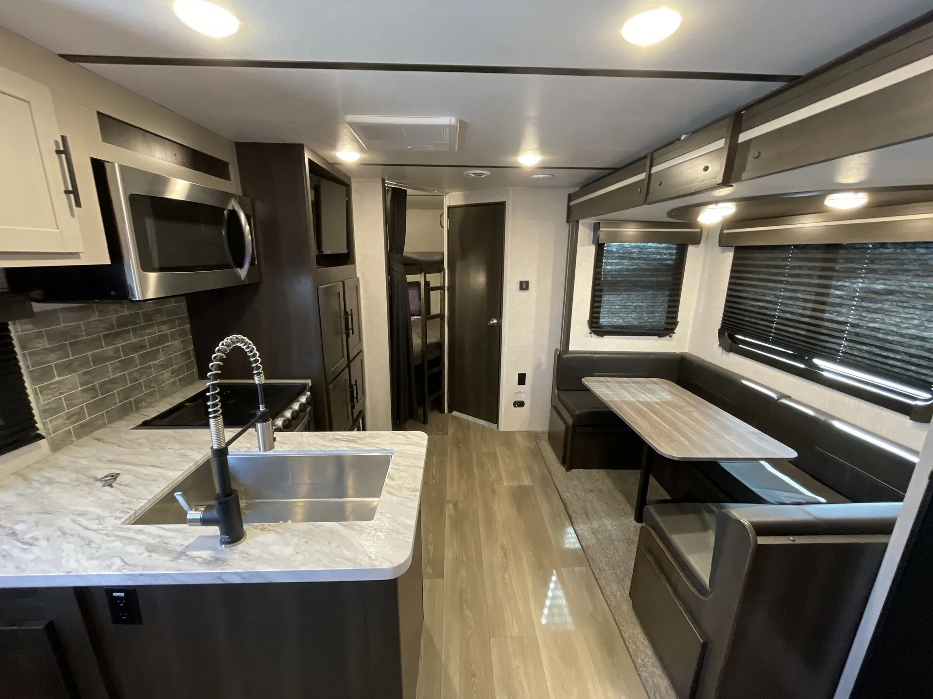 2021 CrossRoads Cruiser Aire CR22BBH — living area main