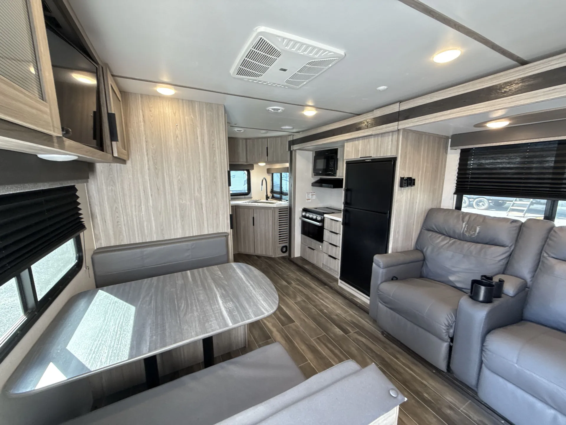 2023 Keystone Passport 229RKWE — living area main
