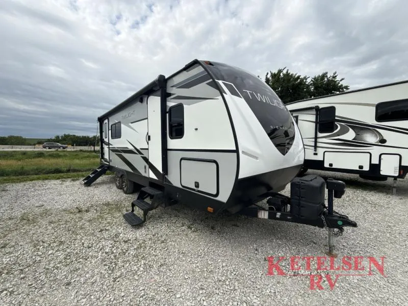 2021 Cruiser RV Twilight Signature TWS 2400 - Photo 2