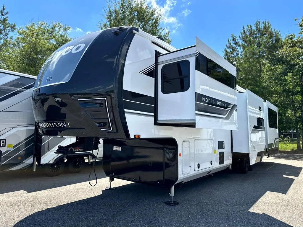 2027 Jayco North Point 381CKRE - Photo 4