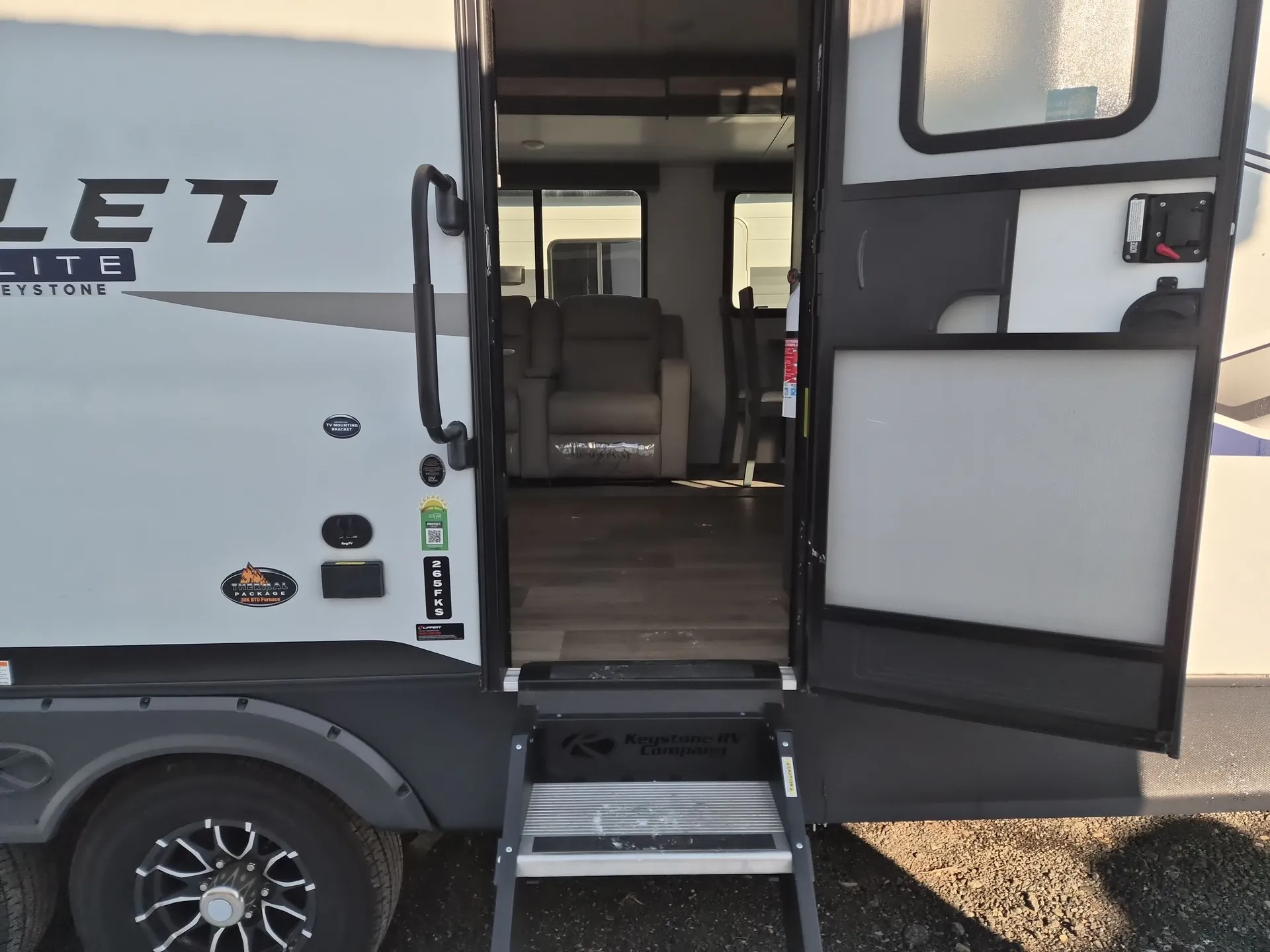 2024 Keystone Bullet 265FKS — living area main