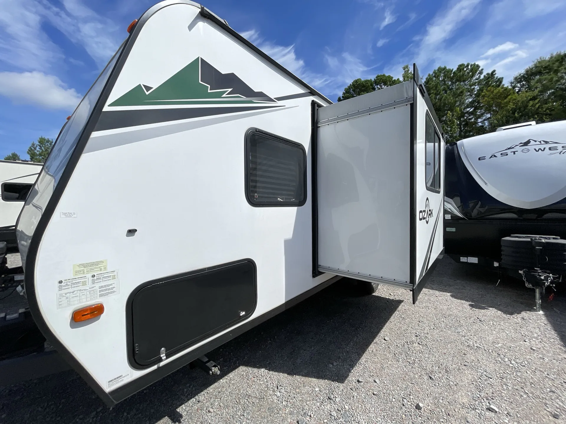 2022 Forest River Ozark 1800QS — off campside