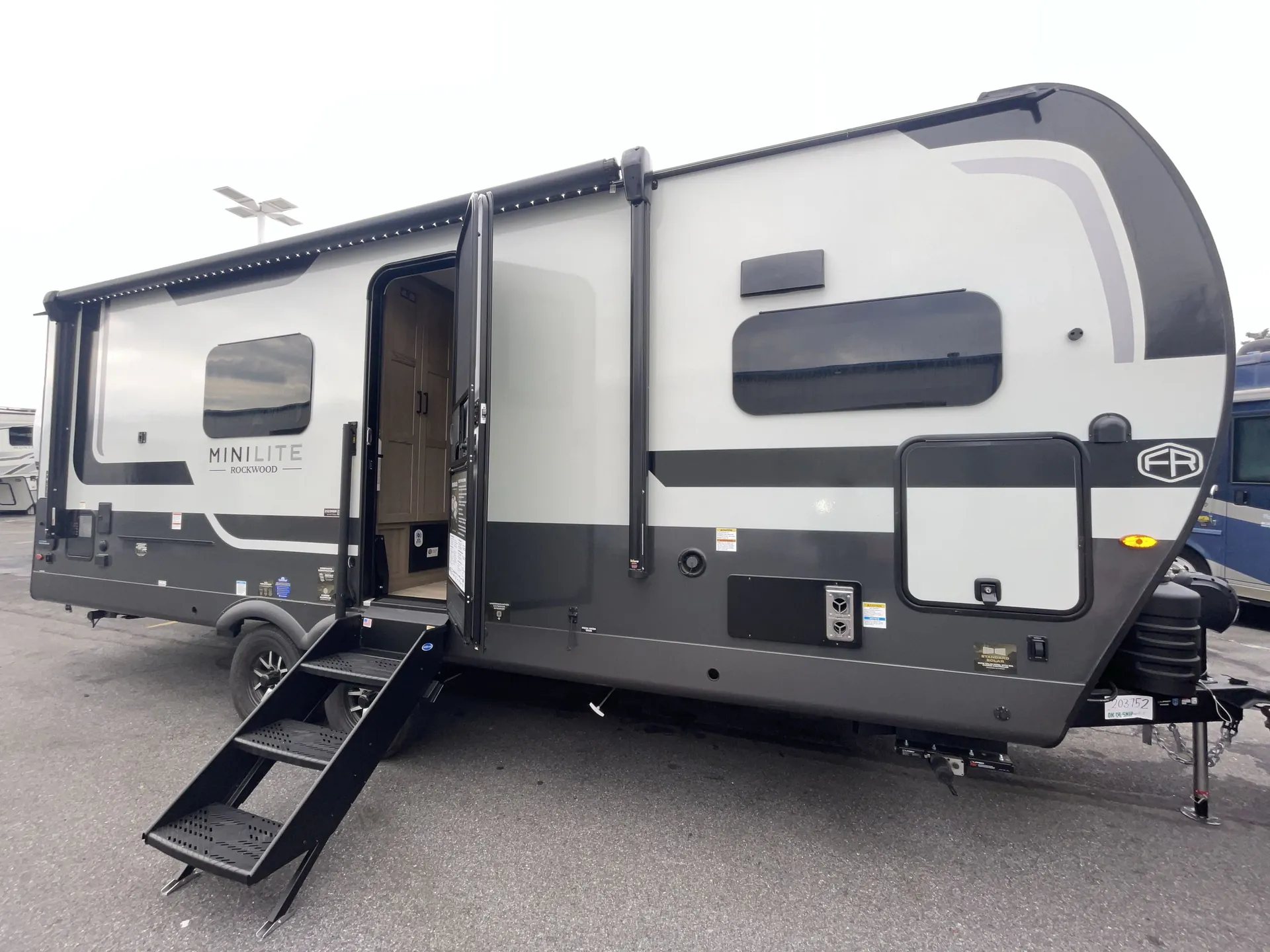 2027 Forest River Rockwood Mini Lite 2523MBR
