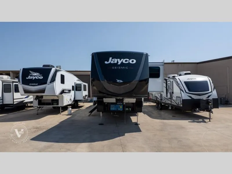 2026 Jayco Seismic 399 - Photo 4