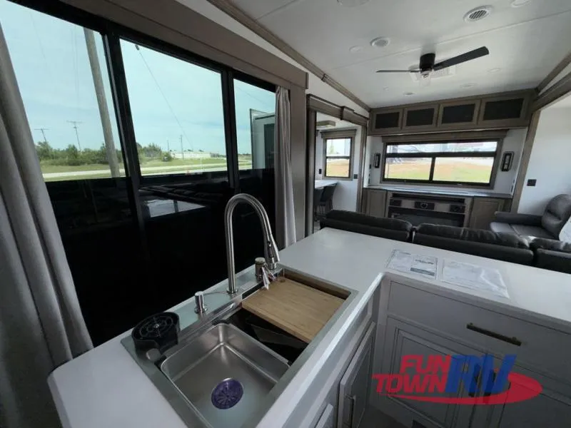 2026 Keystone Montana 3532SP - Photo 3