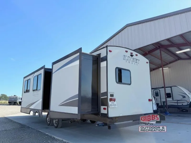 2019 CrossRoads Sunset Trail Super Lite 331BH - Photo 4