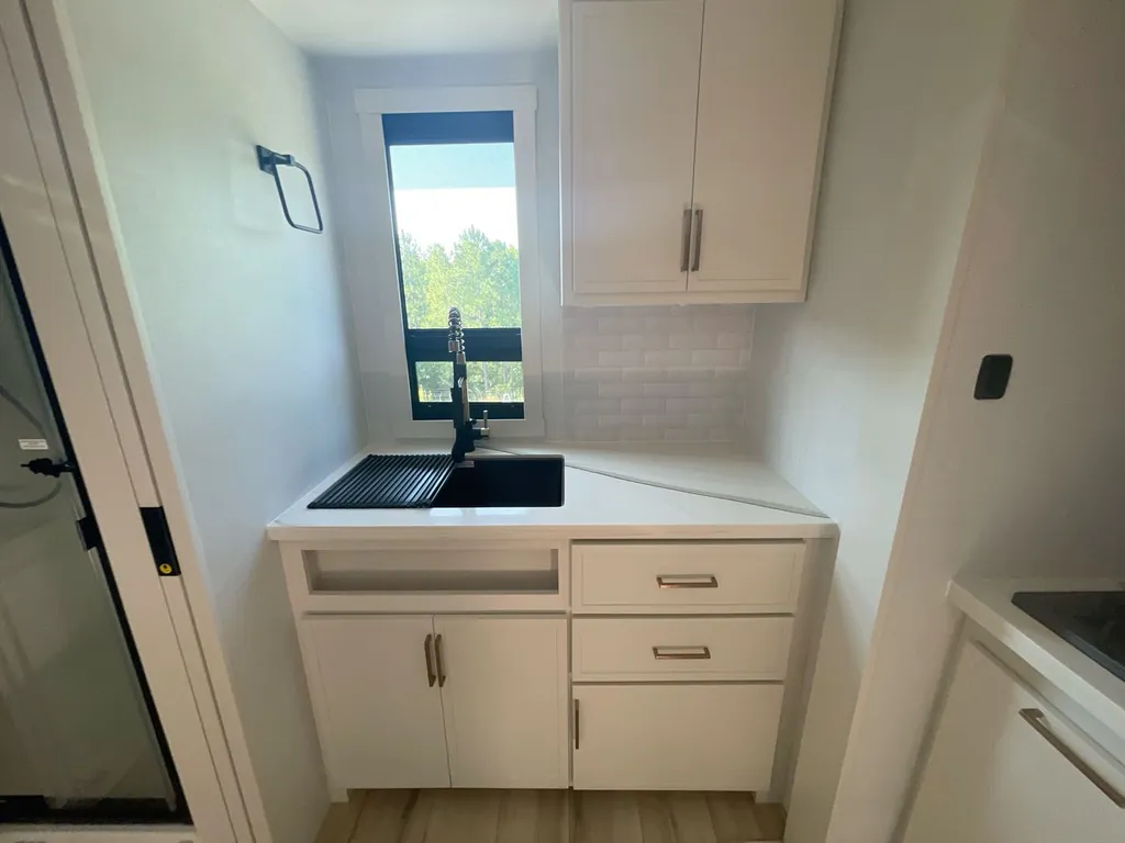 2026 Brinkley Model I 235, Photos photo 14