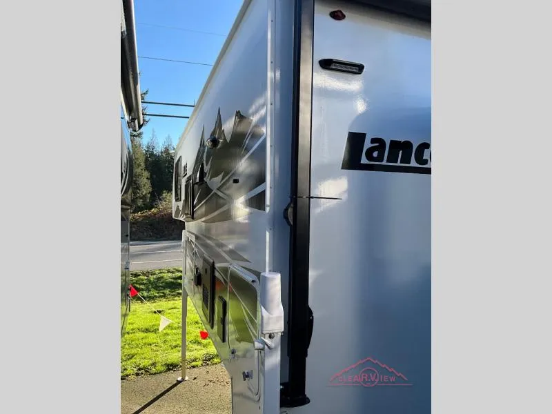2026 Lance Lance Truck Campers New    850 - Photo 4