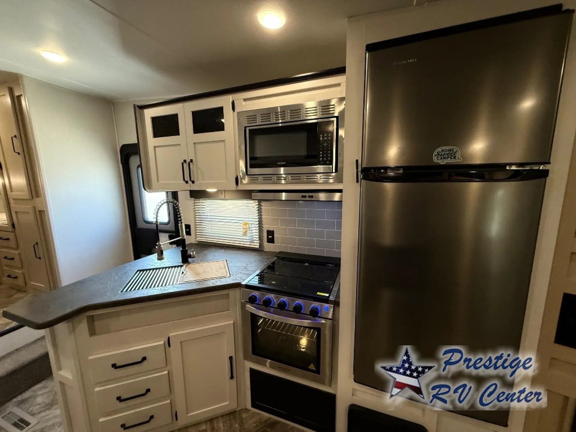2023 Palomino Puma 257RESS dealer photo 5 from Prestige RV Center