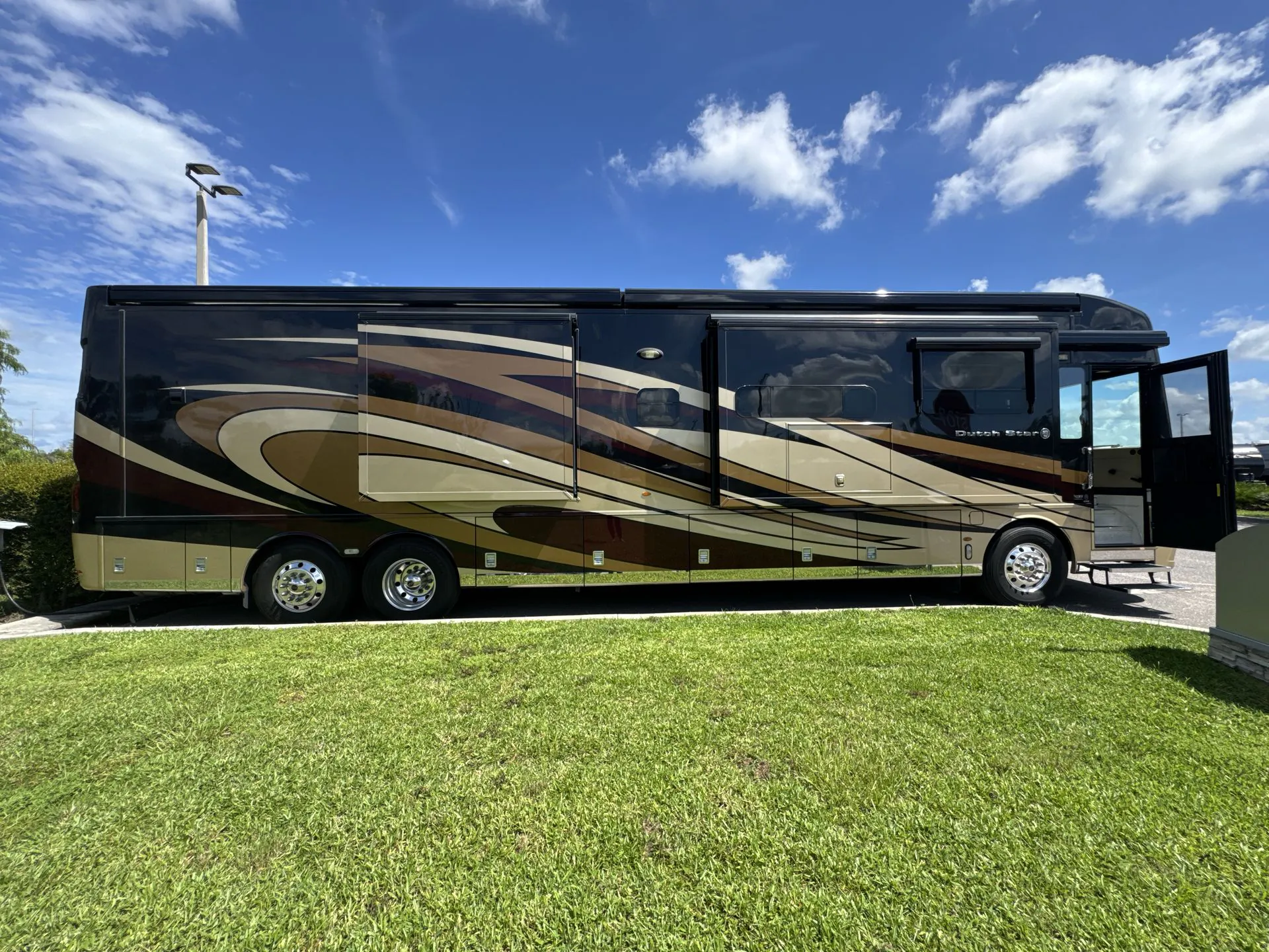 2018 Newmar Dutch Star 4362 - Photo 4