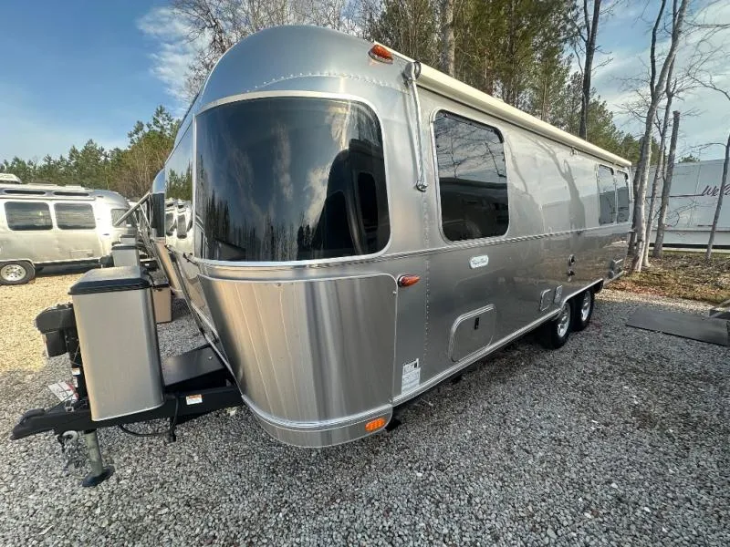 2026 Airstream Flying Cloud 25FB - Photo 4